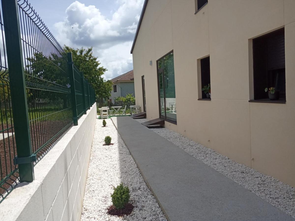 Guest House Clarevar Туй Екстер'єр фото